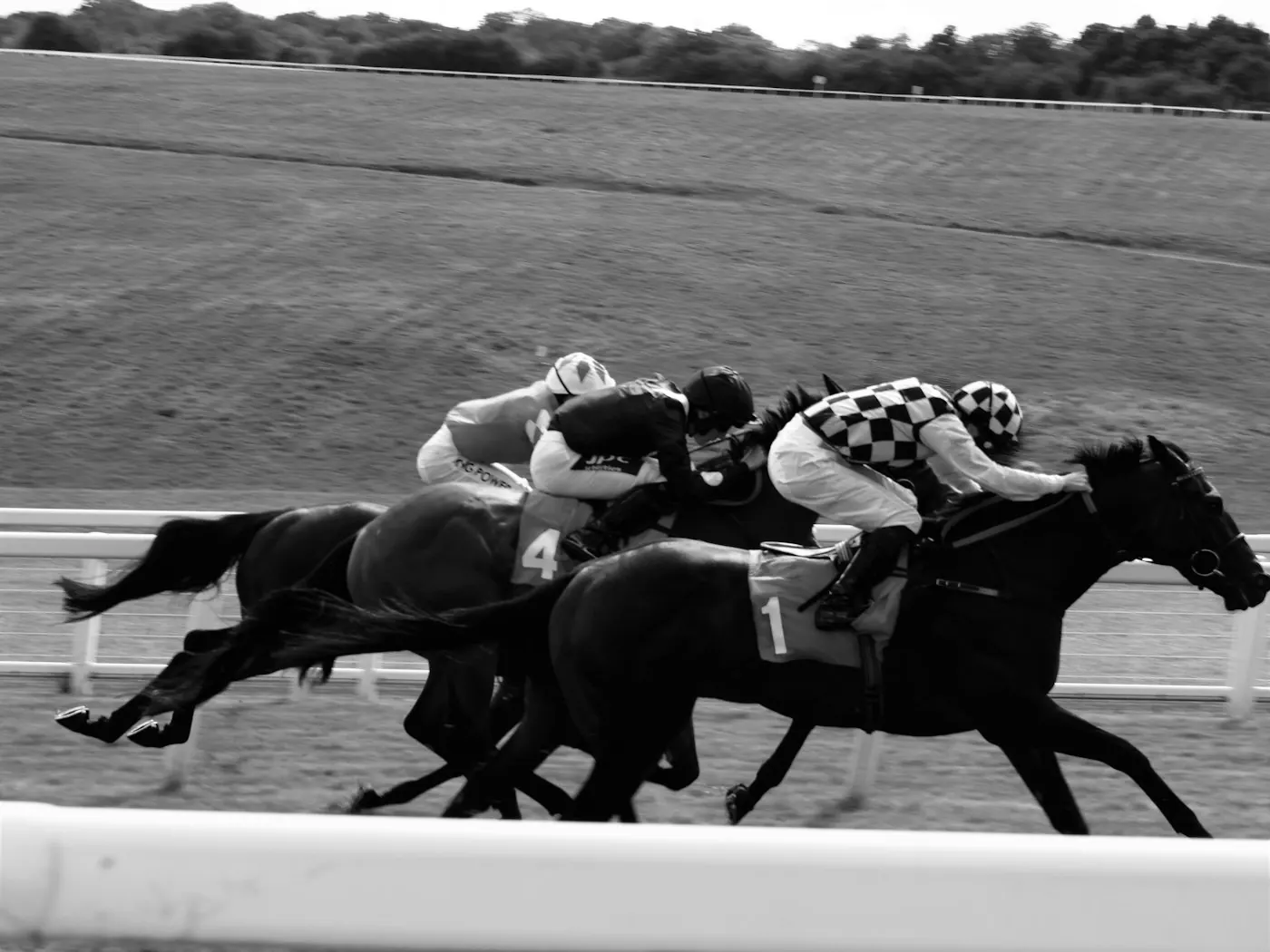 Black and white photo of a close finish